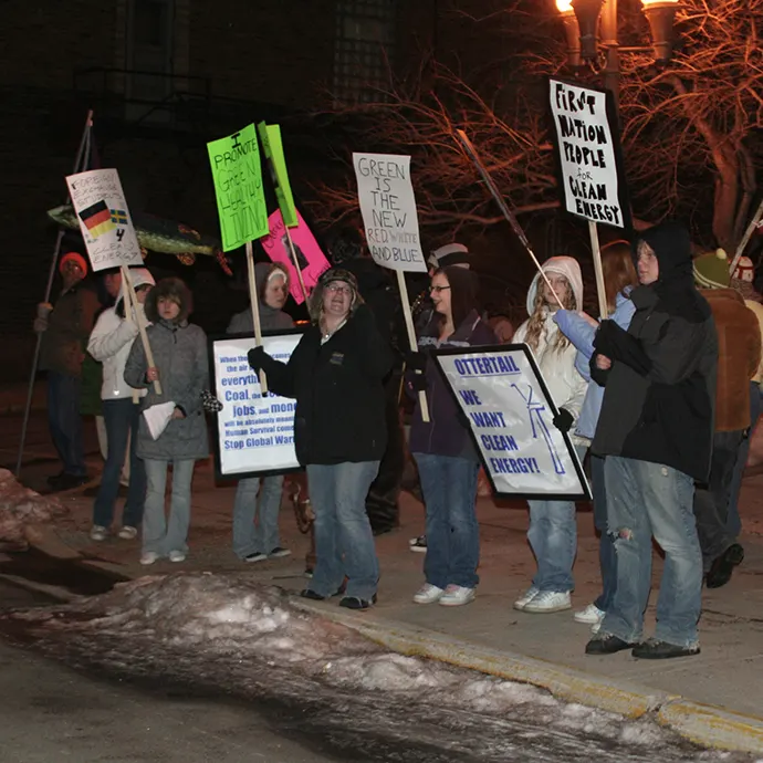 Crowd Protesting Big Stone II