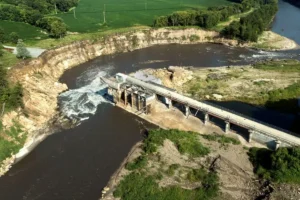 washed out rapidan dam on the Blue Earth River - photo by Rob Levine